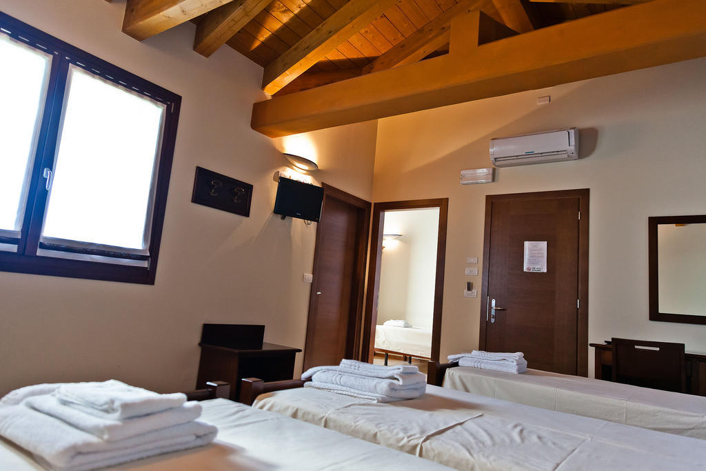 Agriturismo Olistella Palazzolo dello Stella Room photo